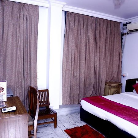 Batra Holiday Home - Couple Friendly Stays Delhi  Buitenkant foto