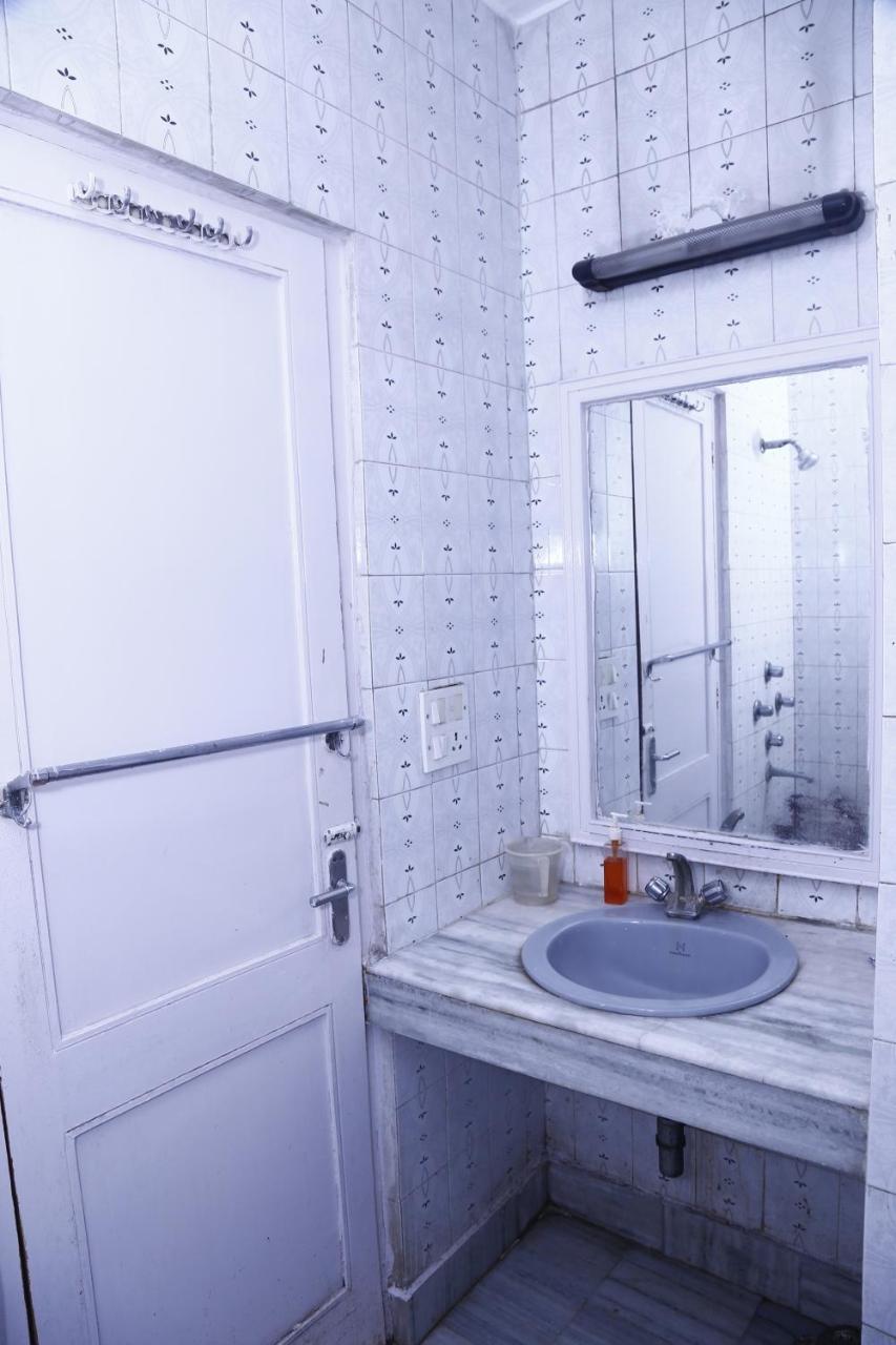 Batra Holiday Home - Couple Friendly Stays Delhi  Buitenkant foto